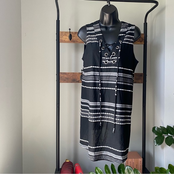 Dotti Dahlia Stripe Lace-Up Front Tank Dress swim Cover-Up in Black/White size S - Picture 3 of 7